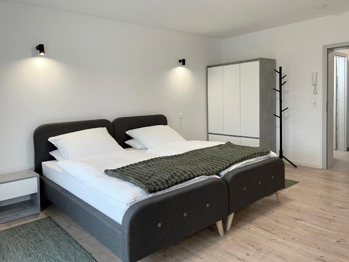 Board Inn - Haus Regensburg Dış mekan fotoğraf