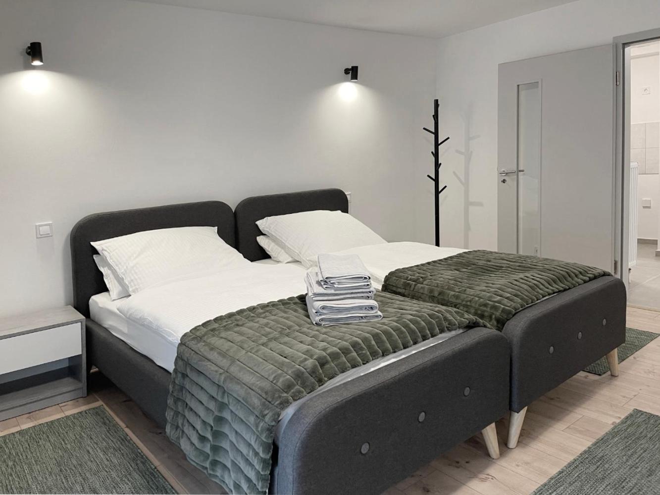 Board Inn - Haus Regensburg Dış mekan fotoğraf