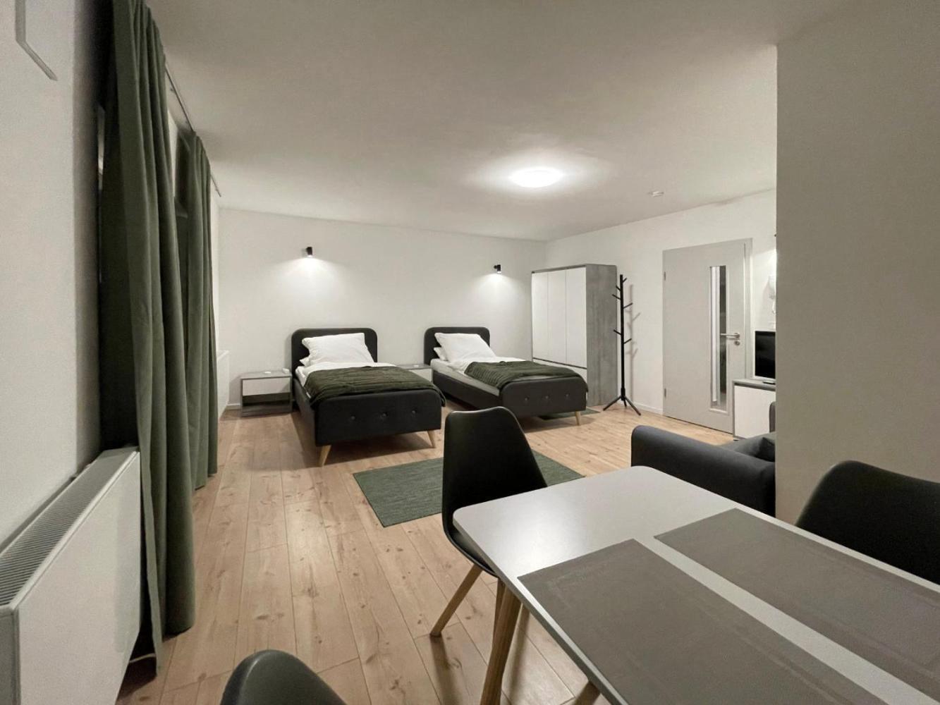 Board Inn - Haus Regensburg Dış mekan fotoğraf
